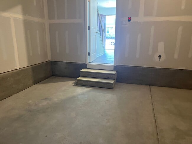 Building Photo - 1456 Jay Rd