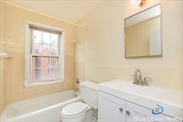 Building Photo - 4 Wigglesworth St