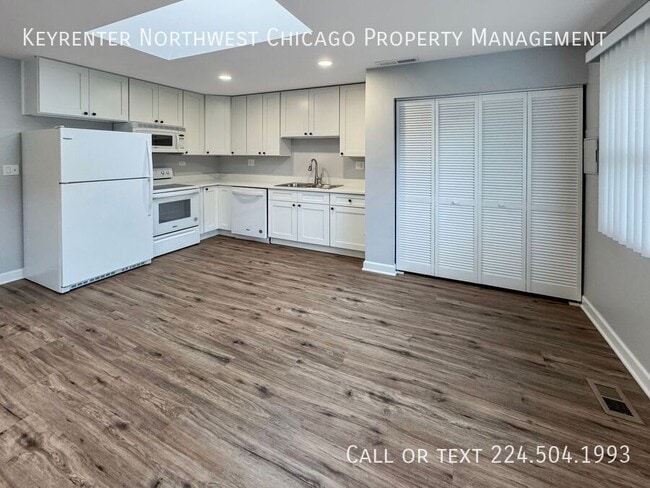 Building Photo - 740 Portree Ln