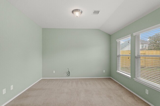 Building Photo - 2818 Lockeridge Oaks Dr