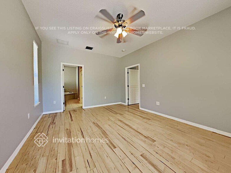 Building Photo - 2890 Alameda Del Norte