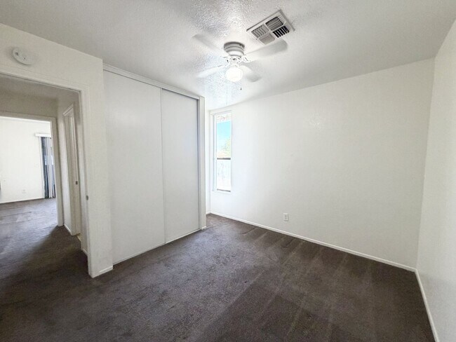 Building Photo - AVAILABLE NOW!! 3 Bedroom / 2 Bathroom Townhouse with pool in Cathedral City