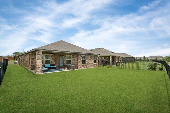 Building Photo - 10433 Russell Pines Dr