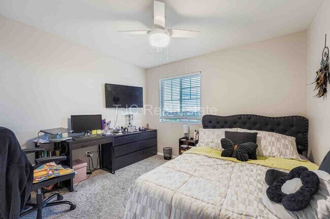 Building Photo - 21207 E 59th Pl