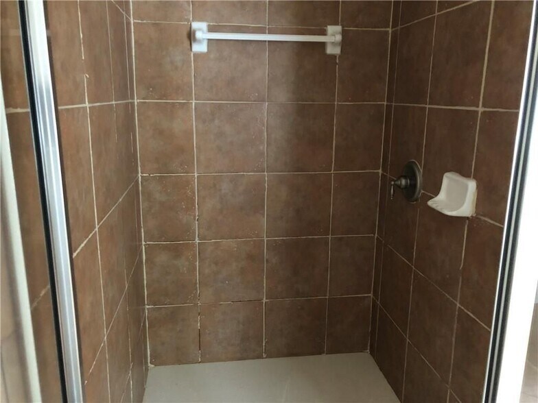 Building Photo - 3449 Rosecliff Trace NE