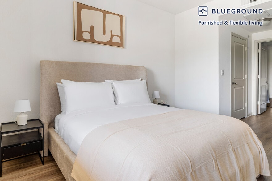 Building Photo - 501 Murphy Ranch Rd