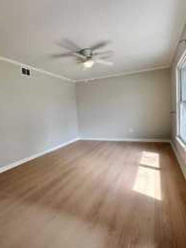 Building Photo - Diamond Springs Rd, Virginia Beach