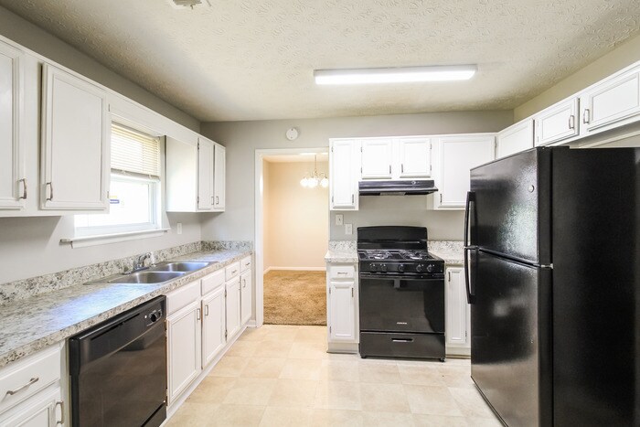 Building Photo - 1733 Overlook Way SW