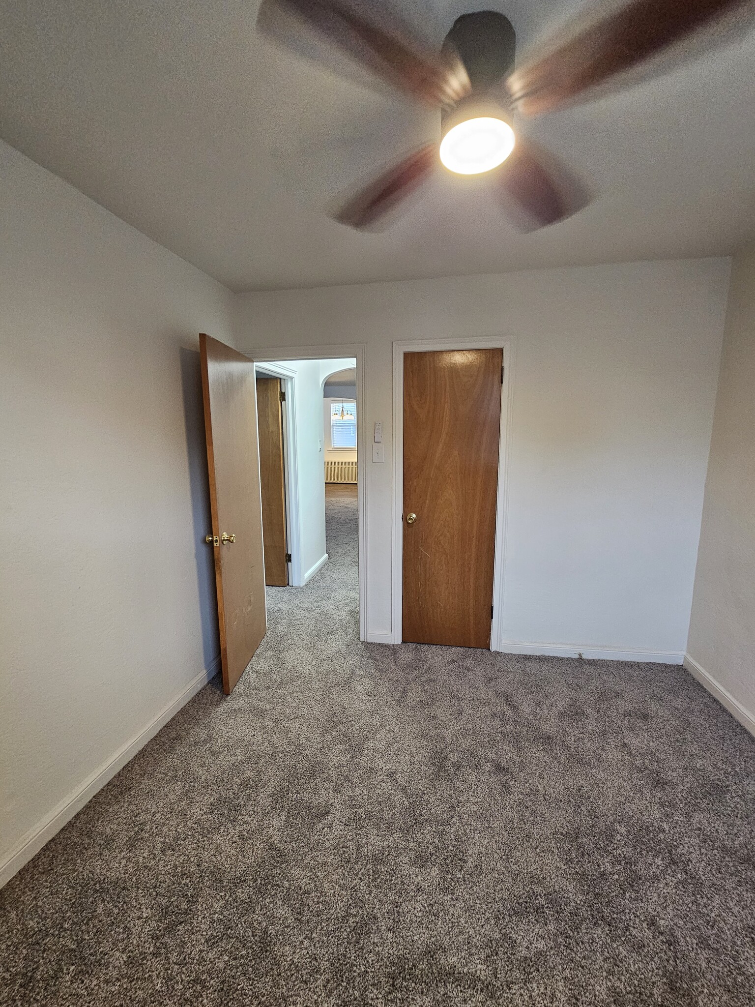 Building Photo - 1029 Fanshawe St