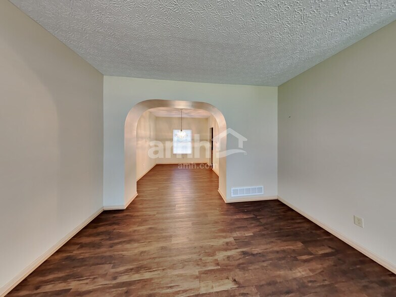 Building Photo - 7938 Windrift Pl