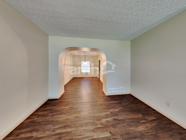 Building Photo - 7938 Windrift Pl