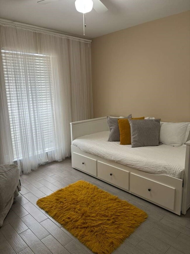 Building Photo - 7318 Dearborn St