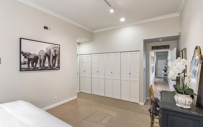 Master bedroom - 2578 California St