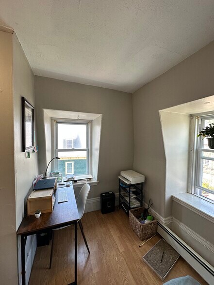 Building Photo - 282 Summer St