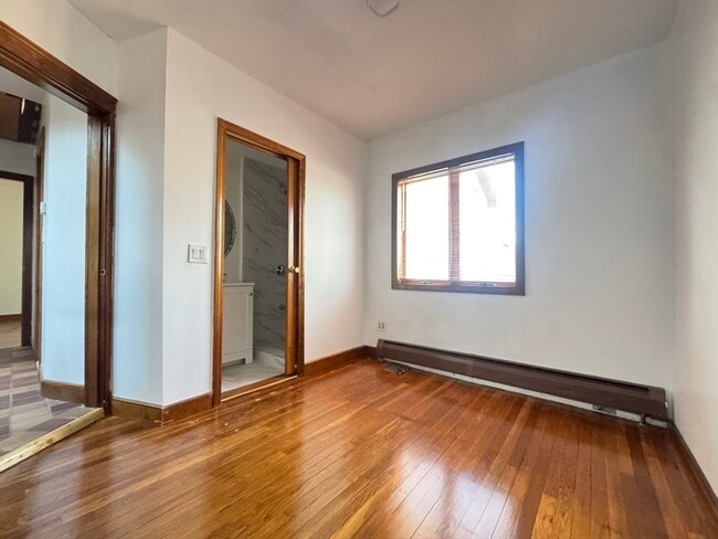 Building Photo - 40 Belmont St