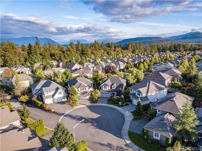 Building Photo - 4 Bedroom Plus Office Sammamish/Issaquah