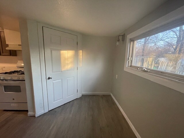 Building Photo - 52724 Ida St