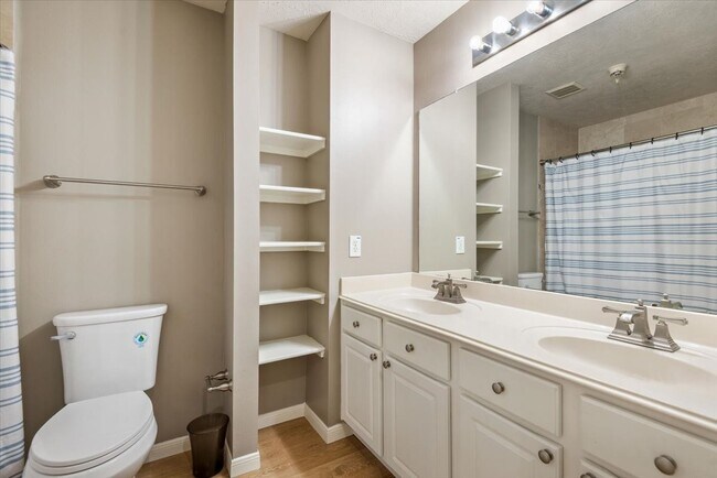 Building Photo - 3111 Rainmont Ln