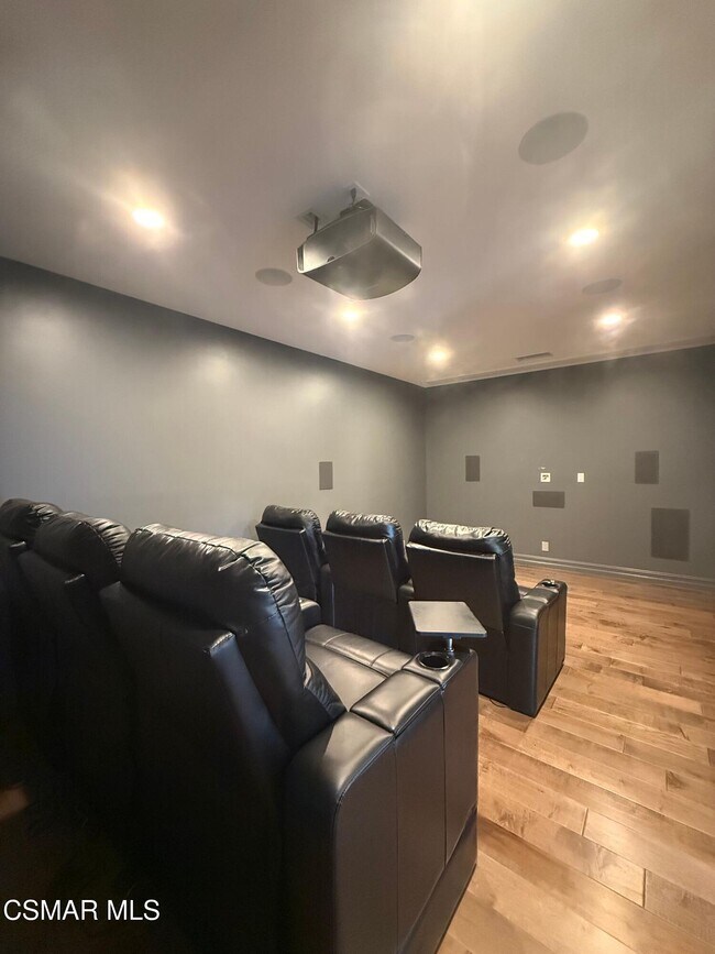 Building Photo - 23400 Collins St