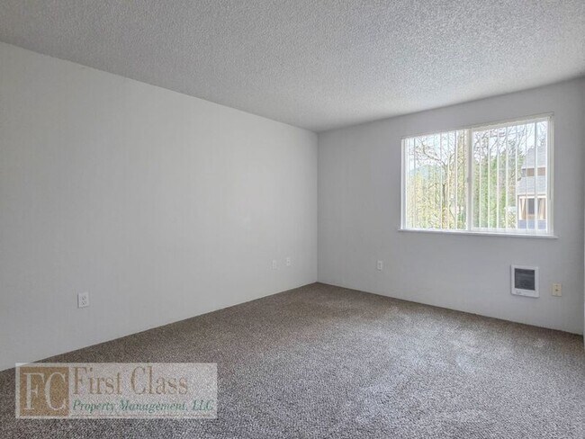 Building Photo - 3648 SW Beaverton Hillsdale Hwy