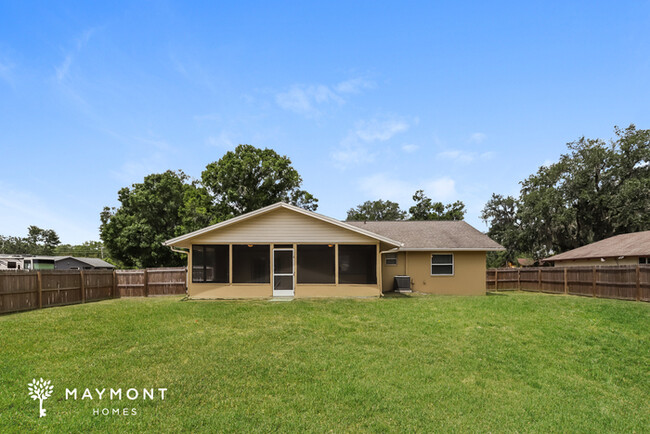 Building Photo - 3-Bedroom Home with Fenced Yard