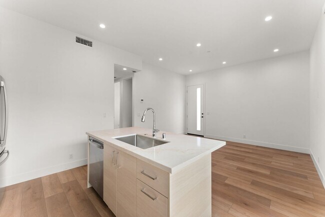 Building Photo - BRAND NEW - 2X2 - 1/2 MONTH FREE MOVE IN SPECIAL!!