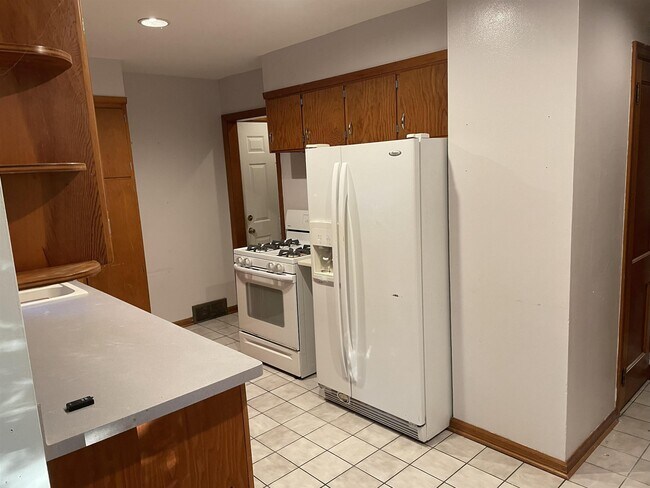 Building Photo - 1740 Park St