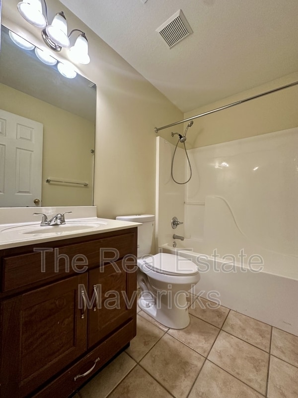 Building Photo - 1720 Hawk Run Ln