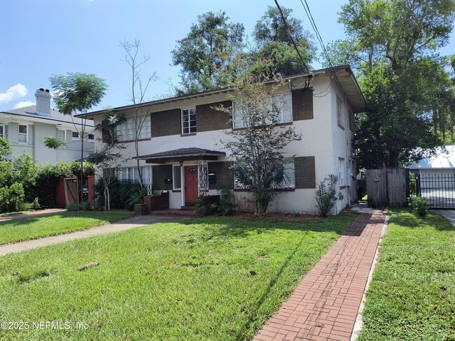 Primary Photo - 3018 Oak St