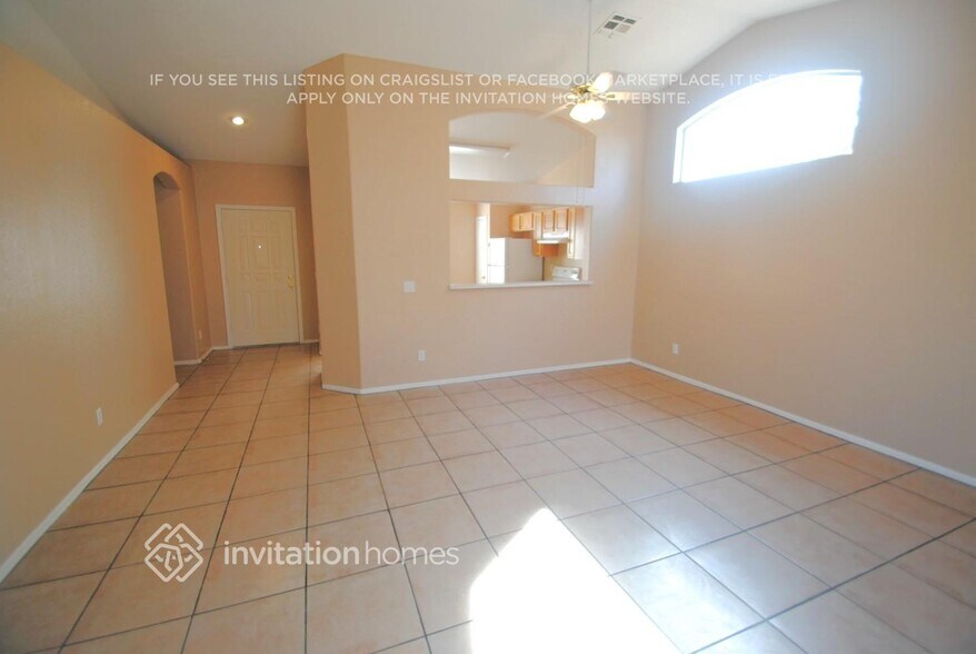 Building Photo - 8416 W Monterey Way