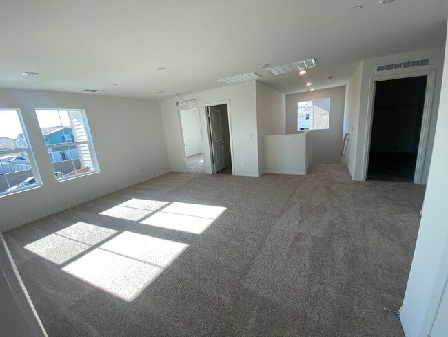 Building Photo - Like New Menifee 4 Bedroom Home