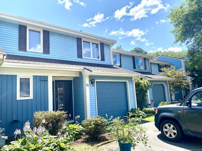Primary Photo - 101 Copper Beech Dr