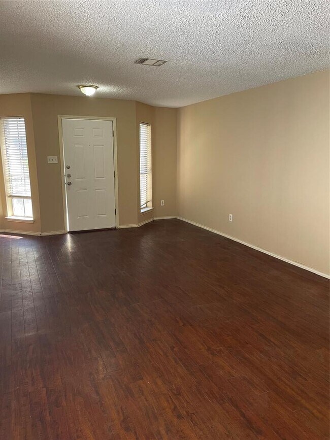 Building Photo - 13912 Conner Downs Dr