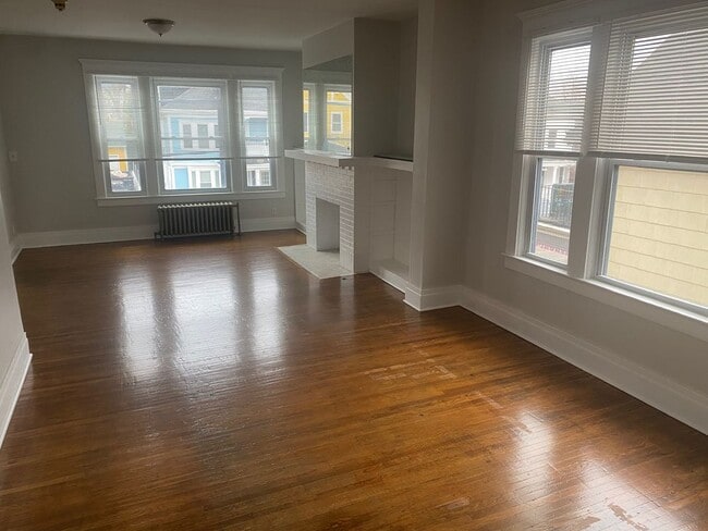 Building Photo - 140 Elmwood Ave