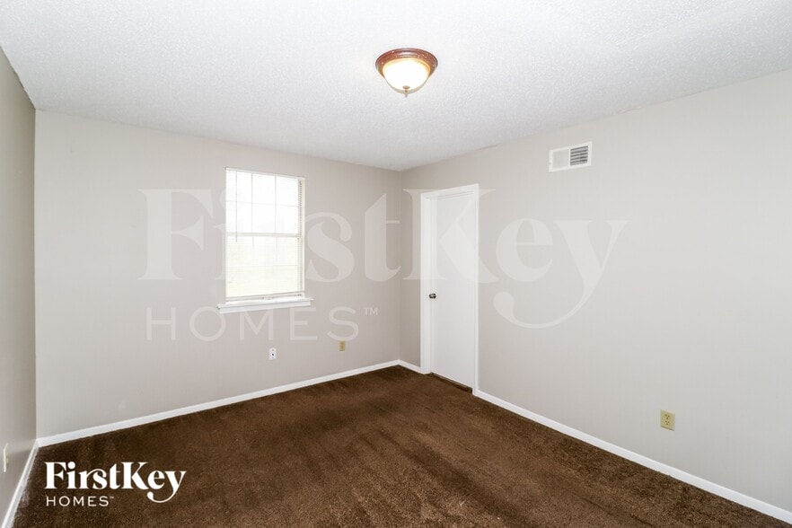 Building Photo - 5728 Ballenmoor Dr
