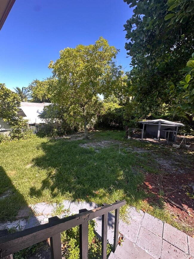Building Photo - 1836 NW 33rd St