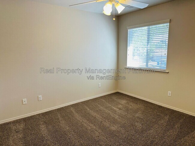 Building Photo - 1648 Camino Ln