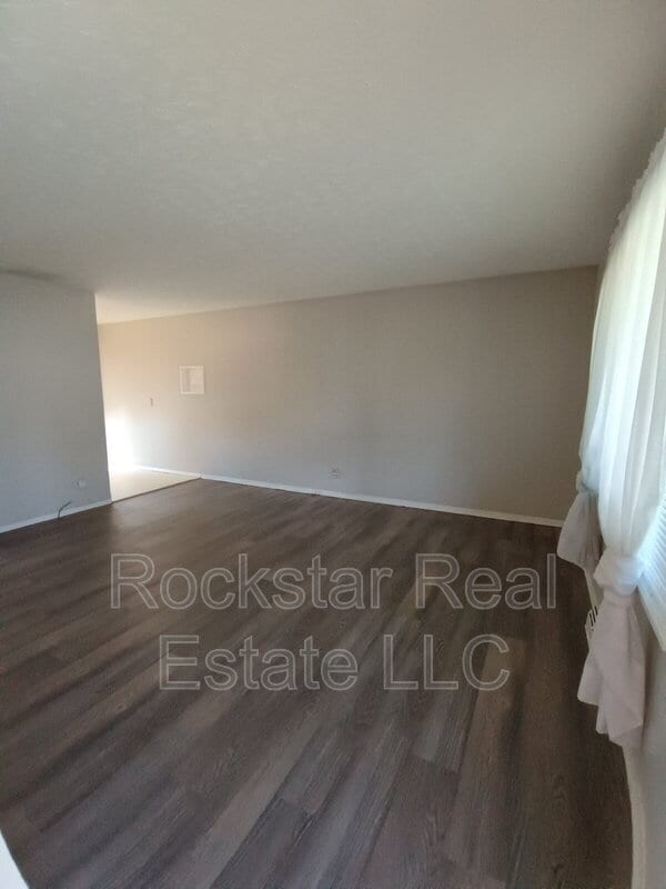 Building Photo - 6011 N Forest Blvd