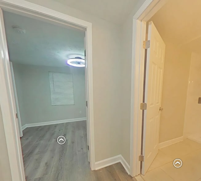 Building Photo - 249 Laurel Ave SW