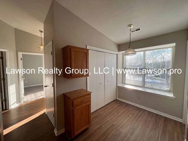 Building Photo - One Level Living in Convenient Roanoke Loc...