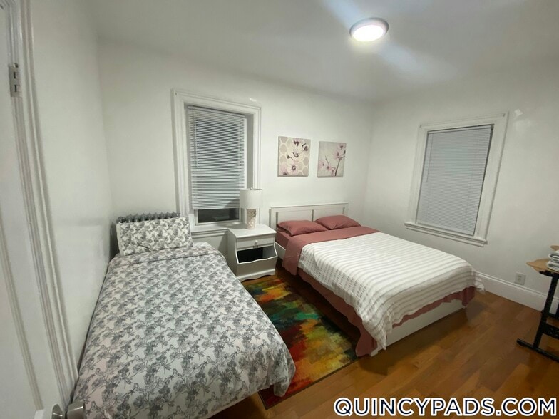 Building Photo - 161 Grandview Ave