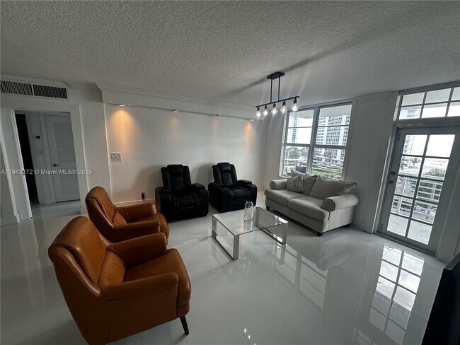 Building Photo - 2851 S Ocean Blvd