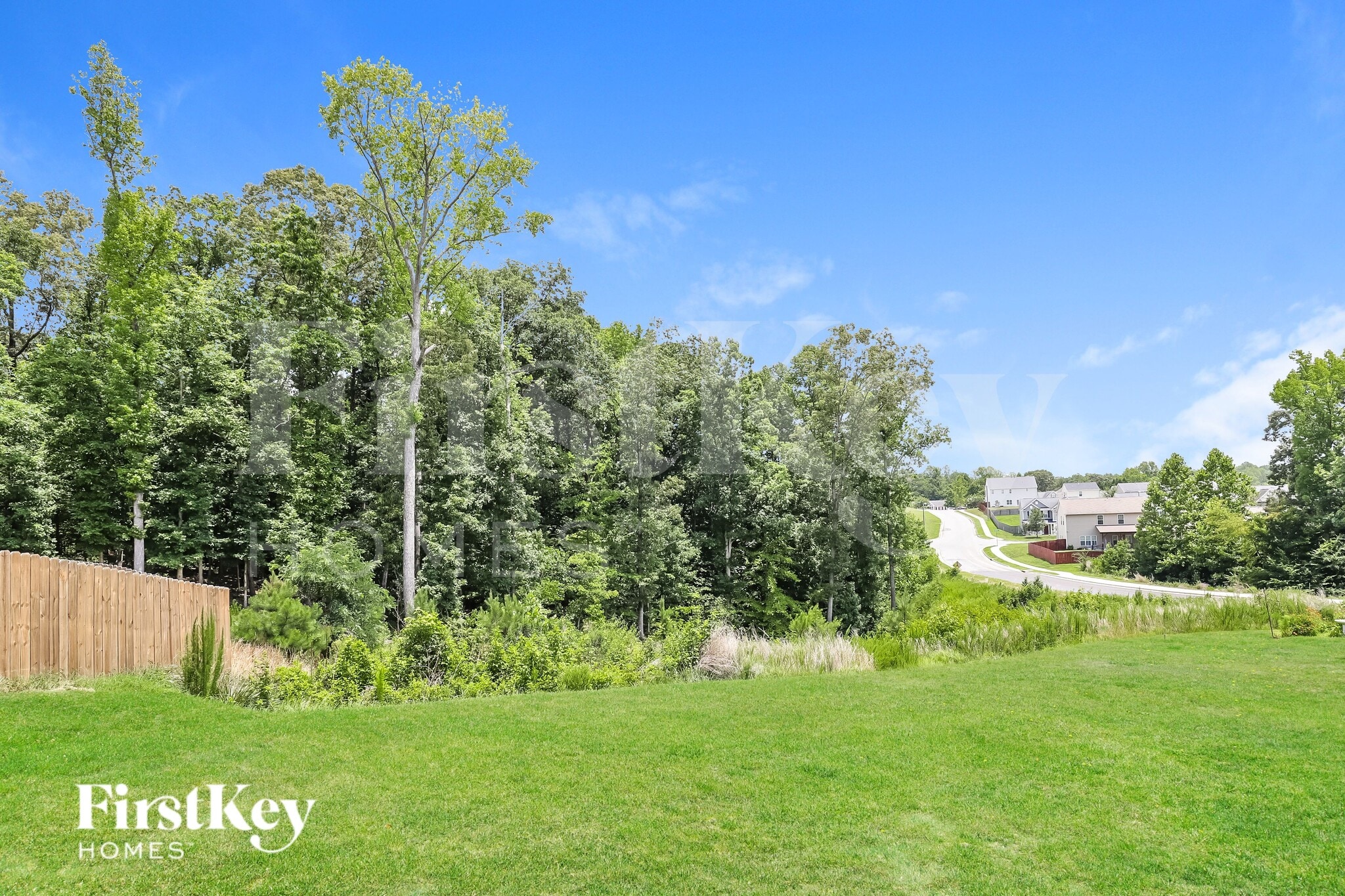 Building Photo - 3748 Streamside Dr
