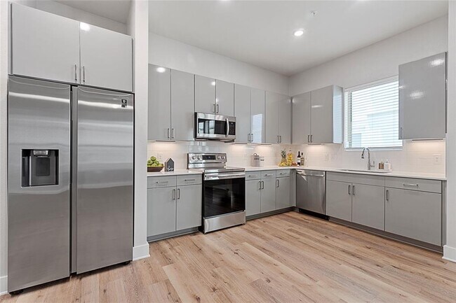 Building Photo - 865 Limmer Loop