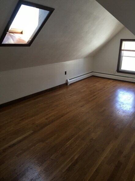 Building Photo - 20 Benedict St