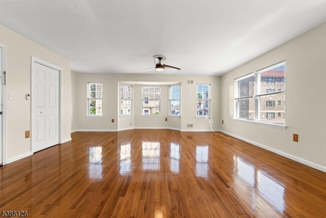 Building Photo - 75 Lenox Ave