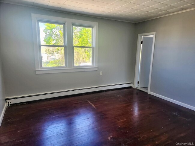 Building Photo - 776 Montauk Hwy