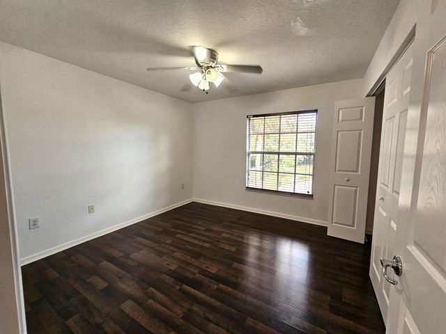 Building Photo - 7533 Topiary Ave