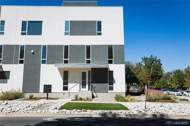 Building Photo - 3207 W 17th Ave