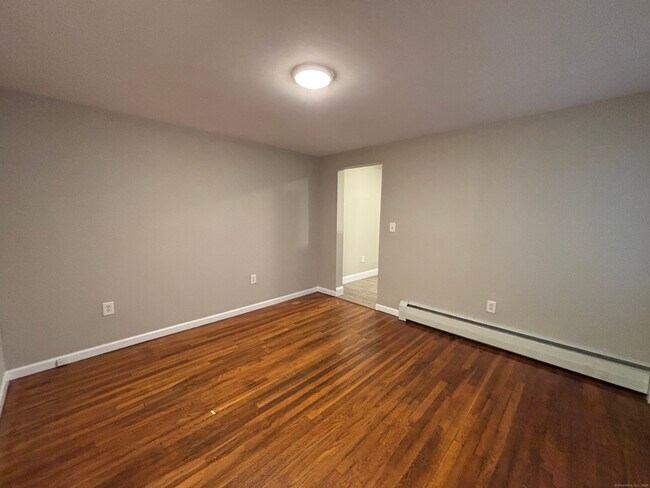 Building Photo - 213 Golden Hill St